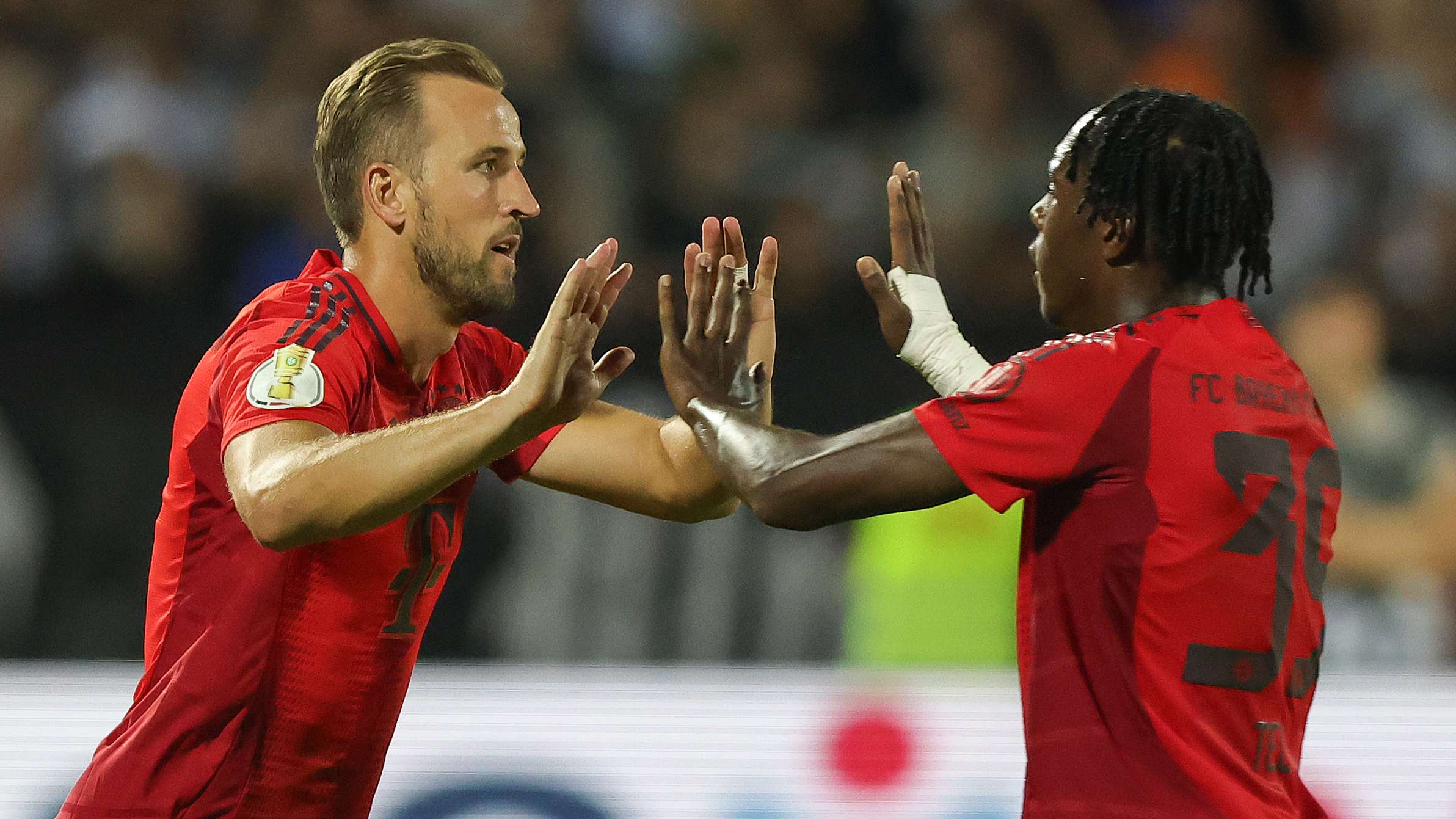 克斯和苏亚 克斯和苏亚